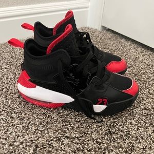 Boys’ Jordan Sneakers (3.5) 👟